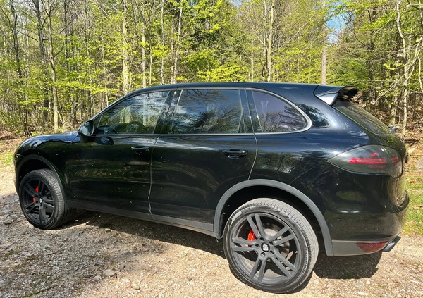 Porsche Cayenne cena 86000 przebieg: 313000, rok produkcji 2011 z Grybów małe 211
